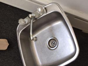 Kitchen sink & taps $60 obo