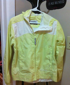 Ladies spring/summer Columbia jacket