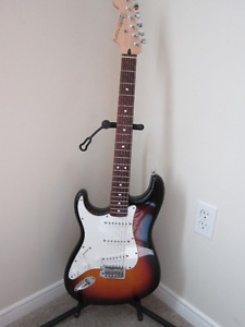  MIM Fender Stratocaster (Sunburst) Left Hand