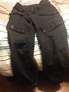 Men's Burton snowboard pants