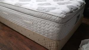 Queen mattress Europillowtop $200,pet free. Box $40. Deliber