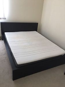 Queen size bed & mattress