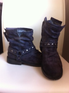 Roxy Ankle Boots - size 7.5