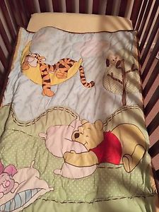 Wanted: Winnie the Pooh. Crib quilt