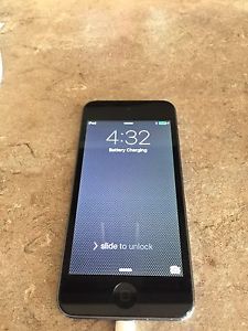 iPod touch 16gb 5th gen