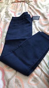 Forever21 low rise skinny size 31