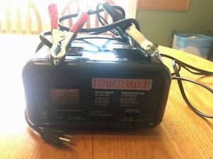 MotoMaster  Battery Charger with 100A Engine Start