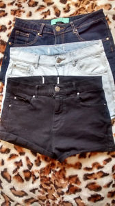 3 PAIRS OF HIGH WAISTED SHORTS FROM GARAGE SIZE 5