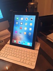 32g iPad cellular and wifi