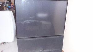 52 inch Hitachi rear projection tv