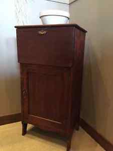 Antique grammaphone cabinet
