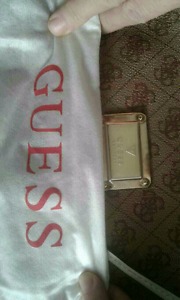 Brand new guess purse retails for 325