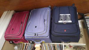 IT luggage set super light and brand New one piece