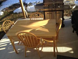 Kitchen Table and 4 Chairs