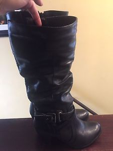 Like new wide calf boots from addition Elle