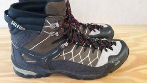 Men's Salewa GTX Hiking Boots - size 13