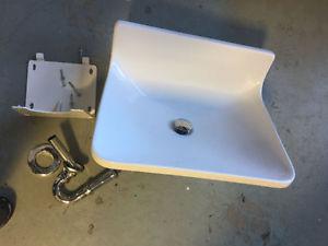 NEW LACAVA WALL MOUNT WHITE SINK.