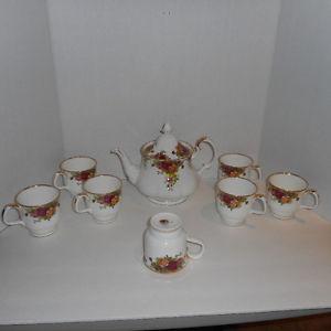 ROYAL ALBERT OLD COUNTRY ROSE BONE CHINA 15 PIECES TOTAL
