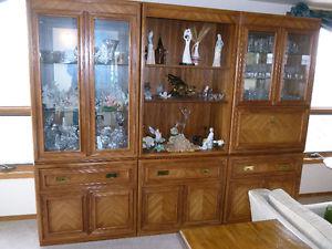 Reduced - Solid 6 piece wall unit - display and storage/bar
