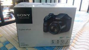SONY CYBERSHOT CAMERA 20.1MP FOR SALE ONLY $150 OBO