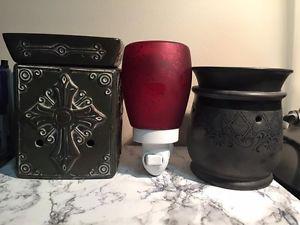 Scentsy Warmers, Plug in and Waxes