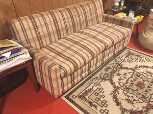 Vintage 70's Retro Couch / Hide-A-Bed