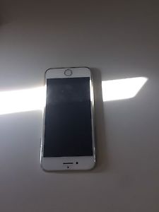 iphone7 white 32gb locked to bell