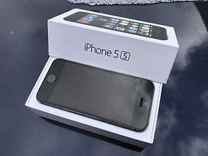 Apple iPhone 5S 16GB Bell / Virgin Space Gray