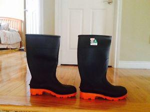 Brand New Steel Toe Rubber Boots, Size  firm