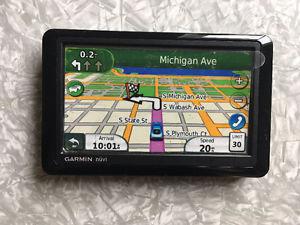 GPS with lifetime map and traffic updates