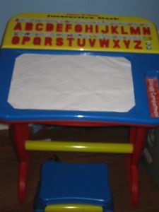 KIDS DESK & STOOL