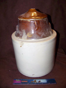 LARGER CROCK WITH LID