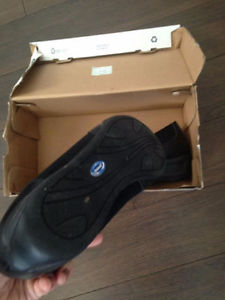 LIKE NEW LADIES DR SCHOLLS SHOES 9