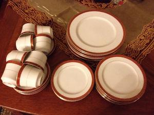 New Crown Empire Empress Fine China 30-Piece 6 place setting
