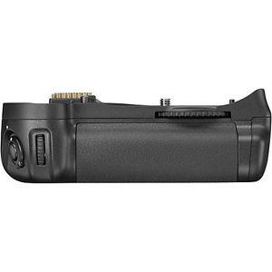 Nikon MB-D10 battery grip, like new in box