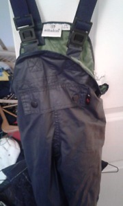 Rubber snow pants size 2/3 perfect for spring