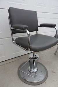 Salon Styling Hydraulic Chair Canada made Felly's
