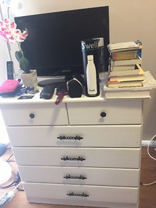 Six Drawer dresser, looking to sell quick!