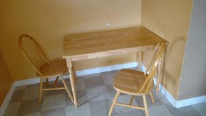 WHITE PINE TABLE AND 2 CHAIRS