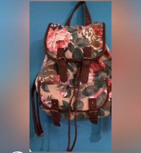 Wanted: Floral backpack