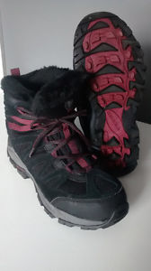 Women's Merrell Winter Boots (sz 8)