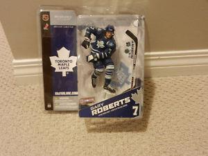 Gary Roberts McFarlane Series 8 Maple Leafs