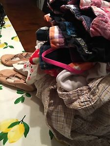 Lots of girls clothing size 4/5 (fit a 5 year old)
