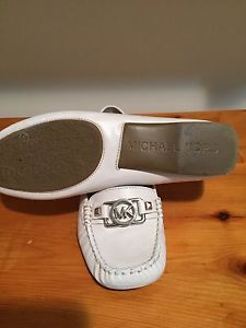 Michael Kors white leather loafer size 8
