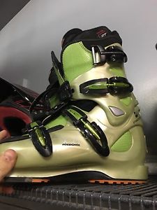 Wanted: Ski boots size 23.5