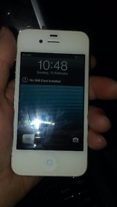 broken apple iphone 4