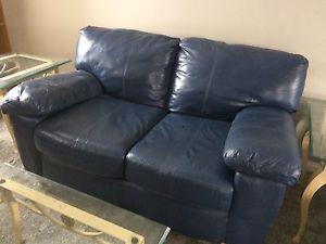 $500 Obo 3 Piece Sofa Set