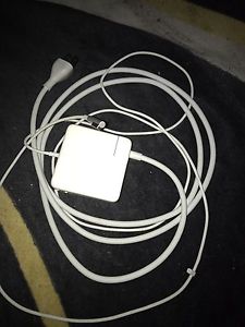 Apple 85W MagSafe power adapter