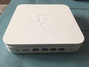 Apple AirPort Extreme Base Station - A