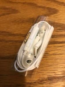 Authentic Samsung Headset (Brand New)